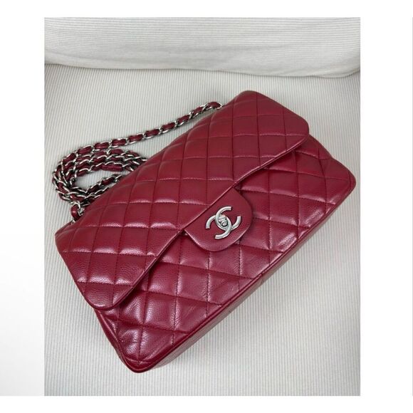 CHANEL Handbags - Chanel Caviar Jumbo Bag